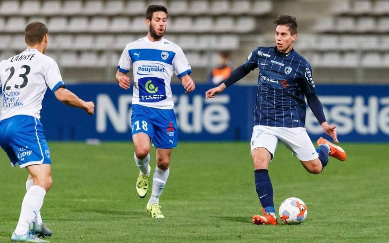 Jiuyou Sports-今晨法国杯焦点战，斯图加特再遭质疑，气氛紧张，控场能力受关注(关于尤文图斯与斯图加斯比赛最新比分预测)